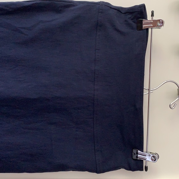 Navy Blue Pencil Skirt in great condition! - Picture 2 of 4